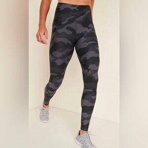 High-Waist Black Camo Performance Leggings